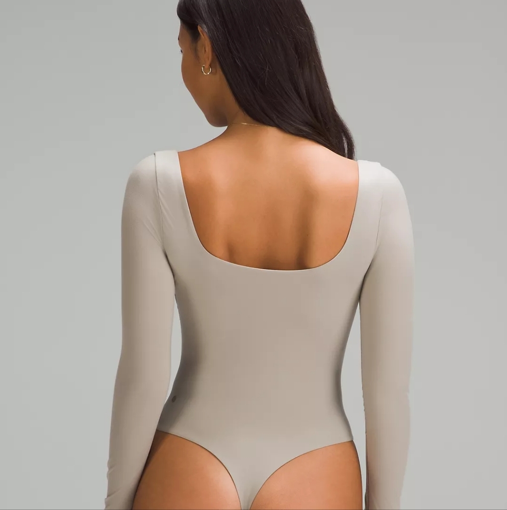 Lululemon Nulu Square Neck Bodysuit Long Sleeve Thong Cut NWT Size Medium (RVSN) - Picture 2 of 16